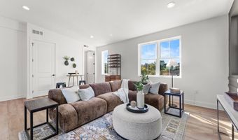 3725 Isabella Ave, Cincinnati, OH 45209
