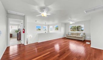 201 Ho'opili Akau St, Kihei, HI 96753