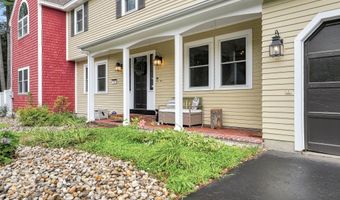 11 Wendover Way, Bedford, NH 03110