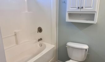 2404 Gladiolus St A, Ocean Springs, MS 39564