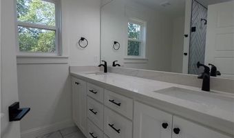 8 Rearsby Ln, Bella Vista, AR 72715