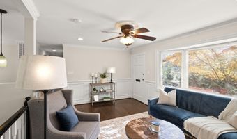 4211 DOWNING St, Annandale, VA 22003