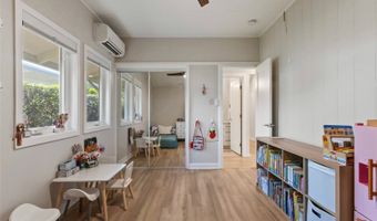 5633 Kanau St, Honolulu, HI 96821