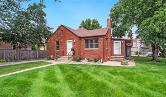 814 Prairie St, Adel, IA 50003
