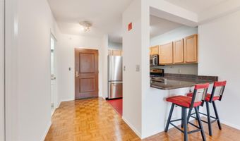 7111 WOODMONT Ave 608, Bethesda, MD 20815