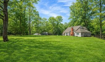 132 Codfish Hill Rd, Bethel, CT 06801
