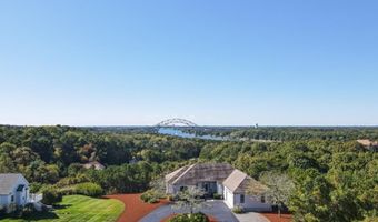 4 Mainstay Ln, Bourne, MA 02532