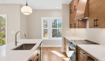 15 Perdue Pl, Asheville, NC 28806