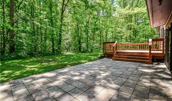 19121 Brewster Rd, Aurora, OH 44202