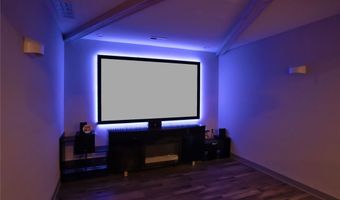 1920 Roebling Rd, Adel, IA 50003