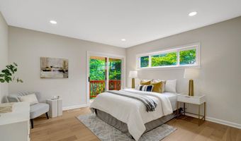 4006 JUSTINE Dr, Annandale, VA 22003