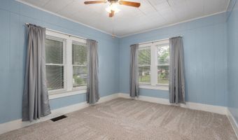 601 S Madison Ave, Aurora, MO 65605