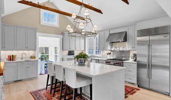 15 Liberty St, Chester, CT 06412