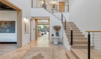 4050 Contera Rd, Encino, CA 91436