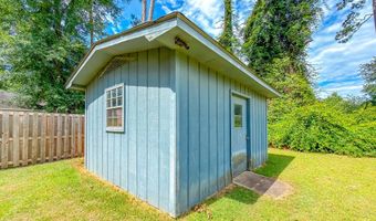 1102 Douglas Dr, Bainbridge, GA 39819