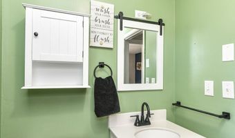 206 Winding Dr, Alexandria, IN 46001