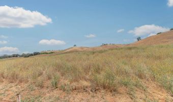 1070 Suzanne Dr, Angels Camp, CA 95222