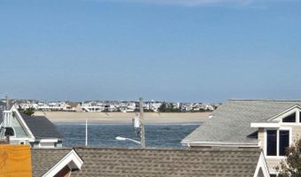 281 7TH St, Avalon, NJ 08202