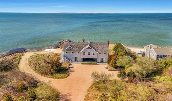 8-10 Old Lazy Point Rd, Amagansett, NY 11930