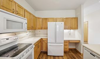 3354 N Stone Creek Cir, Madison, WI 53719