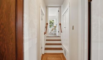 1300 Regent St, Alameda, CA 94501