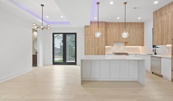2007 S JOYCE St, Arlington, VA 22202