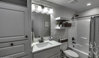 730 Sawgrass Lakes Dr, Brandon, MS 39042