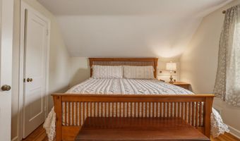 106 Academy St, Bristol, CT 06010