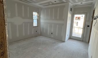 281 7th St, Avalon, NJ 08202