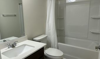 719 W Spaniel Dr, Ann Arbor, MI 48108