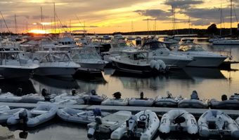 15 1st St, Bourne, MA 02532