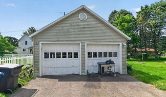 110 Pierce St, Arlington, WI 53911