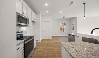 8 Epping Dr, Bella Vista, AR 72714