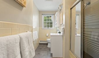 3 Hickory Ln, Andover, MA 01810
