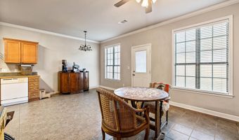 433 Wisteria Dr, Bauxite, AR 72011