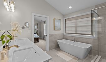216 Hickory Ln, Adams Twp., PA 16046
