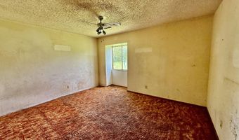 21611 Farm Road 2090, Aurora, MO 65605