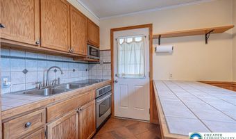 302 College Dr, Allentown, PA 18104