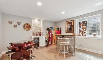821 GREENWICH Dr, Ambler, PA 19002