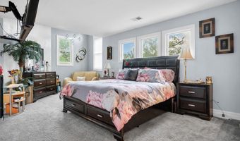 14 Dolan Ave, Aberdeen, NJ 07747
