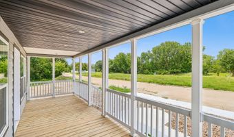 7368 NE BERWICK Dr 11, Ankeny, IA 50021