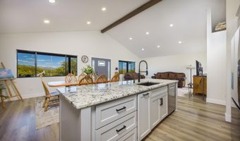 1302 W Coyote Trl, Benson, AZ 85602