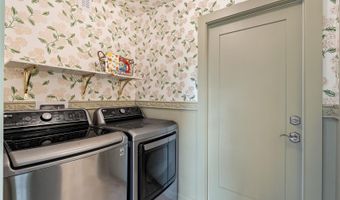 1811 MAPLEWOOD Dr, Orlando, FL 32803