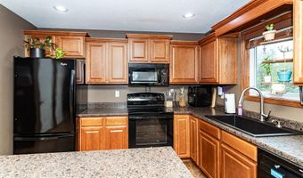 1704 31st Ave SW, Altoona, IA 50009