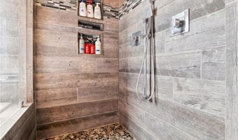 1820 N 160th St, Basehor, KS 66007
