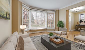 9 S Ridge Ave, Arlington Heights, IL 60005