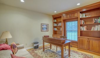 33 CHADWICK Dr, Dover, DE 19901