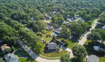 1093 Del Ebro Dr, Ballwin, MO 63011