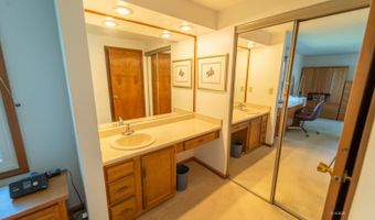 7533 Selby Rd, Athens, OH 45701