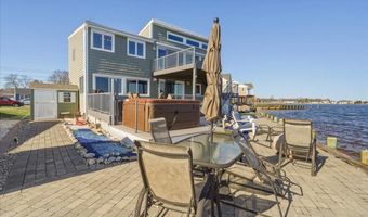 32 Cove Rd W, Bayville, NJ 08721
